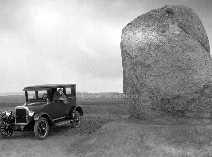 UCLA 1926 Founders Rock wm.jpg